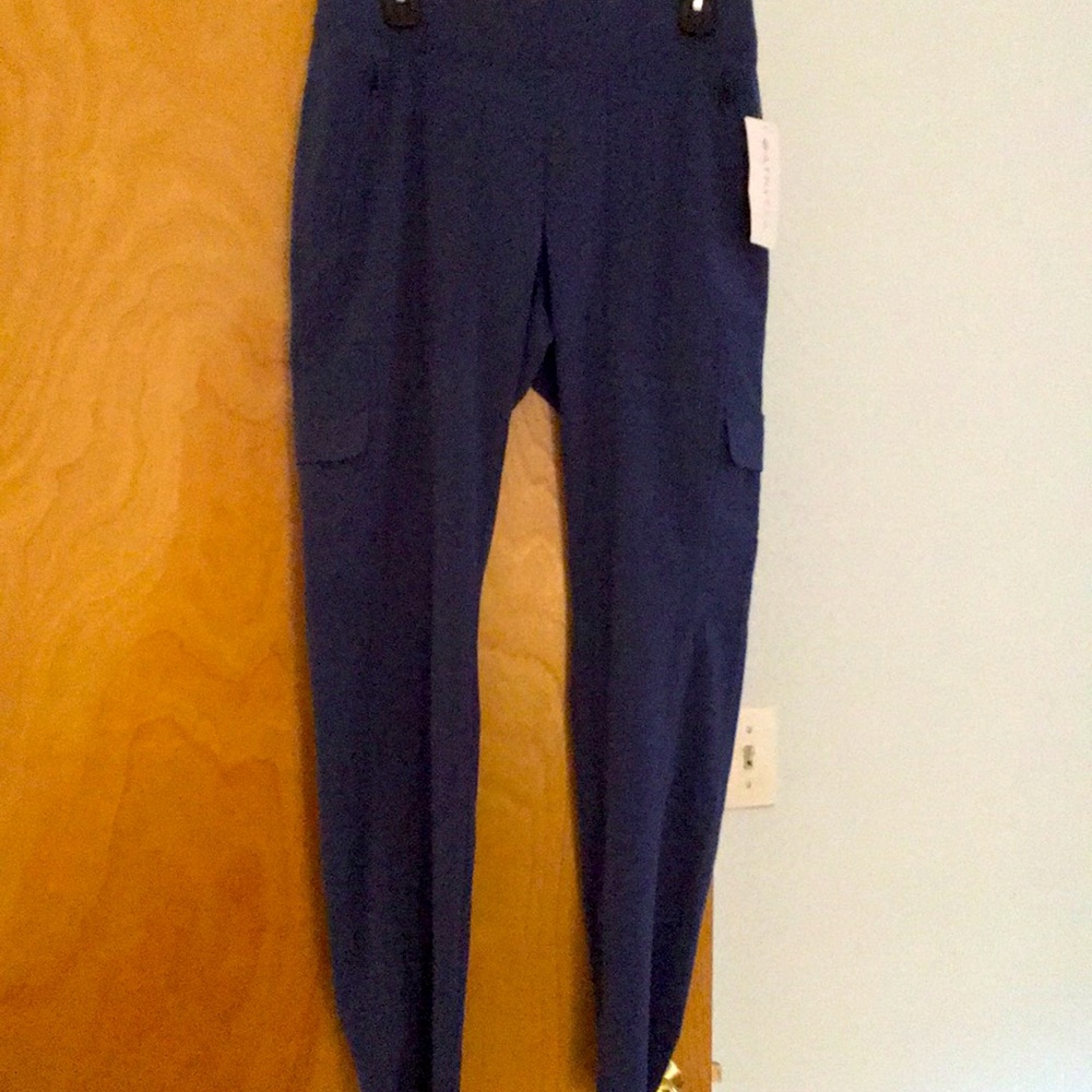Athleta Chelsea cargo pant - NWT -10T
